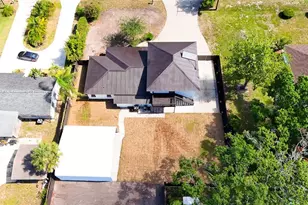 1736 W Country Club, Tampa, FL 33612 - Photo 15