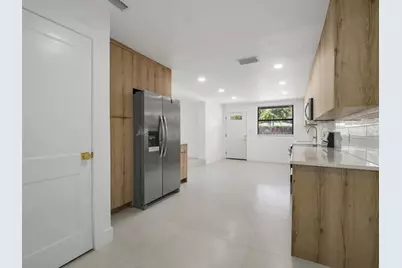 1736 W Country Club, Tampa, FL 33612 - Photo 37