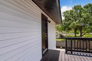 1736 W Country Club, Tampa, FL 33612 - Photo 33