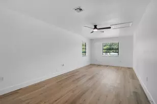 1736 W Country Club, Tampa, FL 33612 - Photo 75