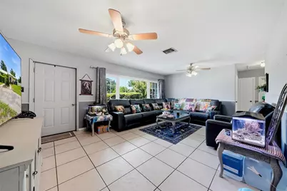 1011 Emerald Drive, Brandon, FL 33511 - Photo 3
