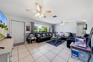 1011 Emerald Dr, Brandon, FL 33511 - Photo 3