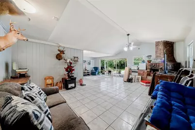 1011 Emerald Drive, Brandon, FL 33511 - Photo 7