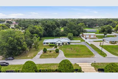 1011 Emerald Drive, Brandon, FL 33511 - Photo 17