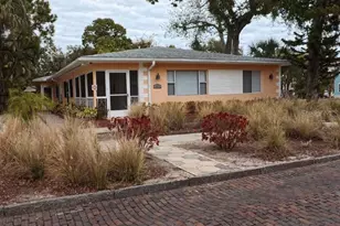 247 6th Ave N, Saint Petersburg, FL 33701 - Photo 1