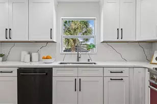 310 Park St N, Saint Petersburg, FL 33710 - Photo 27