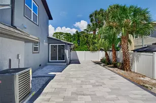 310 Park St N, Saint Petersburg, FL 33710 - Photo 75