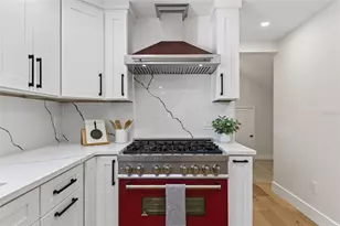 310 Park St N, Saint Petersburg, FL 33710 - Photo 29