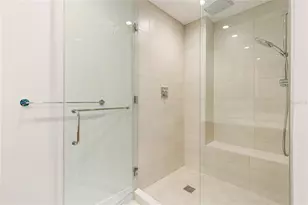275 1st Ave S, Saint Petersburg, FL 33701 - Photo 19