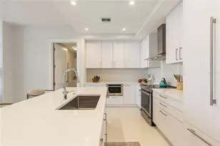 275 1st Ave S, Saint Petersburg, FL 33701 - Photo 7