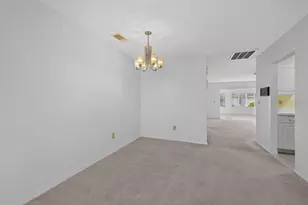 106 Silverbell Ct, Sun City Center, FL 33573 - Photo 9