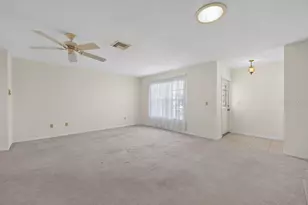 106 Silverbell Ct, Sun City Center, FL 33573 - Photo 5