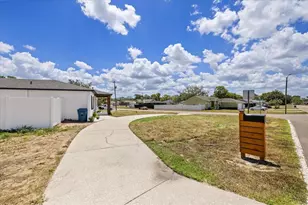 11660 Linden Dr, Spring Hill, FL 34608 - Photo 5