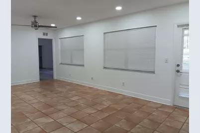 4864 Lake Charles Drive N, Kenneth City, FL 33709 - Photo 11