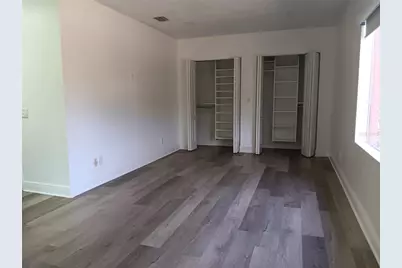 4864 Lake Charles Drive N, Kenneth City, FL 33709 - Photo 13