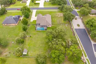 14311 Hill Country Ln, Dade City, FL 33525 - Photo 5