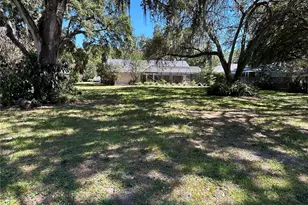 1418 Hounds Hollow Ct, Lutz, FL 33549 - Photo 7