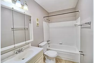 13760 Orange Sunset Drive #201, Tampa, FL 33618 - Photo 9