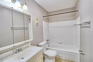 13760 Orange Sunset Dr, Tampa, FL 33618 - Photo 9