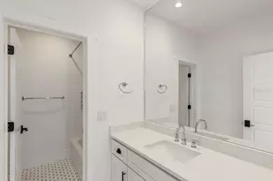 214 E Floribraska Ave, Tampa, FL 33603 - Photo 29
