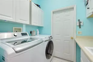 360 Cedarbrook Ct, Venice, FL 34292 - Photo 17