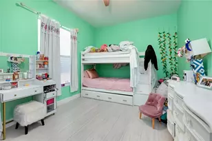 360 Cedarbrook Ct, Venice, FL 34292 - Photo 13