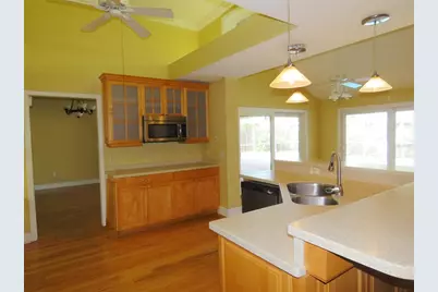 7555 Pine Valley Lane, Seminole, FL 33776 - Photo 3