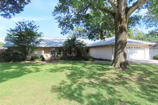7555 Pine Valley Ln, Seminole, FL 33776 - Photo 1
