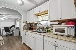 3902 Julie Dr, Wesley Chapel, FL 33543 - Photo 13