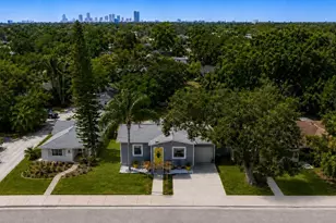 726 38th Ave N, Saint Petersburg, FL 33704 - Photo 1
