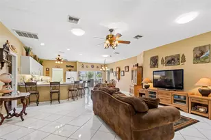 7791 Carver Ct, Seminole, FL 33772 - Photo 11