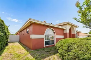 7791 Carver Ct, Seminole, FL 33772 - Photo 5