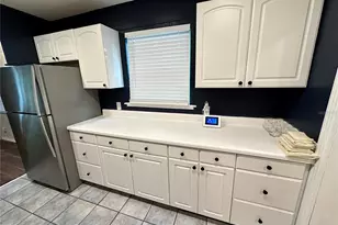 4600 30th Ave N, Saint Petersburg, FL 33713 - Photo 9