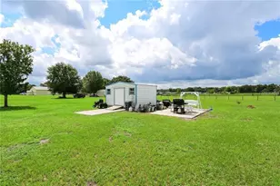 36630 Chancey Rd, Zephyrhills, FL 33541 - Photo 9