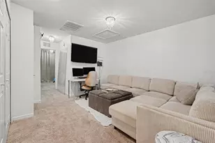 5374 Sylvester Loop, Tampa, FL 33610 - Photo 17