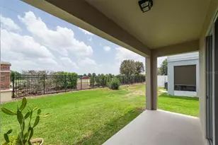 4958 White Sanderling Ct, Tampa, FL 33619 - Photo 5