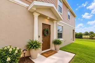 4958 White Sanderling Ct, Tampa, FL 33619 - Photo 7