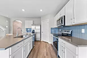 9728 Crescent Ray Dr, Wesley Chapel, FL 33545 - Photo 17