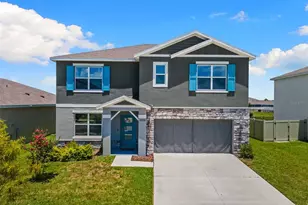 9728 Crescent Ray Dr, Wesley Chapel, FL 33545 - Photo 3