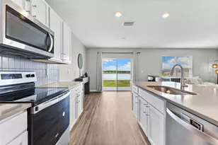 9728 Crescent Ray Dr, Wesley Chapel, FL 33545 - Photo 17