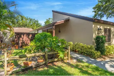 3825 Glen Oaks Manor Drive, Sarasota, FL 34232 - Photo 17