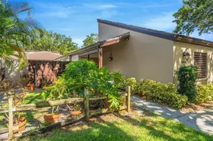 3825 Glen Oaks Manor Dr, Sarasota, FL 34232 - Photo 17