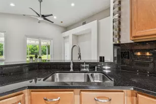 8208 Pinewood Run Ct, Tampa, FL 33647 - Photo 27
