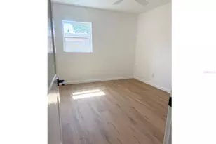 870 86th Ave N, Saint Petersburg, FL 33702 - Photo 23