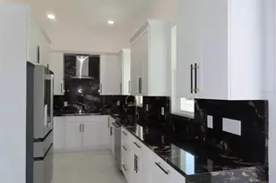 6510 Simone Shores Cir, Apollo Beach, FL 33572 - Photo 7
