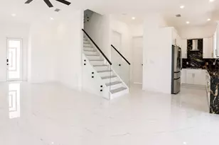 6510 Simone Shores Cir, Apollo Beach, FL 33572 - Photo 3
