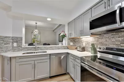 3312 Bay Club Circle #3212, Tampa, FL 33607 - Photo 11