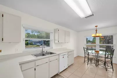 10626 Foxcrest Way, Riverview, FL 33569 - Photo 9