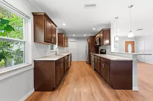 1920 64th Ave N, Saint Petersburg, FL 33702 - Photo 5