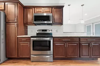 1920 64th Avenue N, Saint Petersburg, FL 33702 - Photo 3